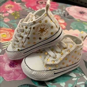 Gold polka dot converse
